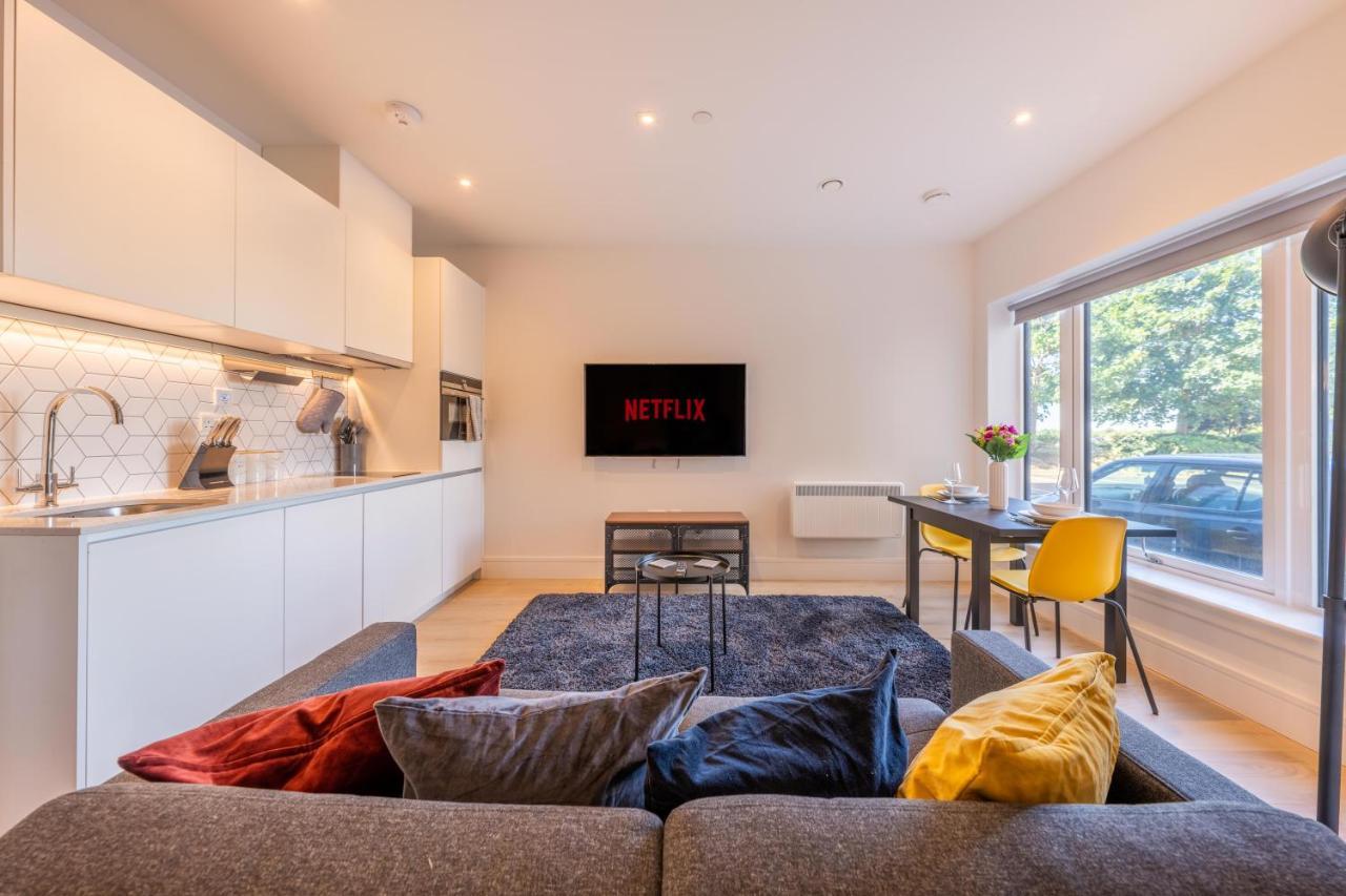 Cozy Apartments - Free Wifi And Parking Onsite Feltham Екстер'єр фото