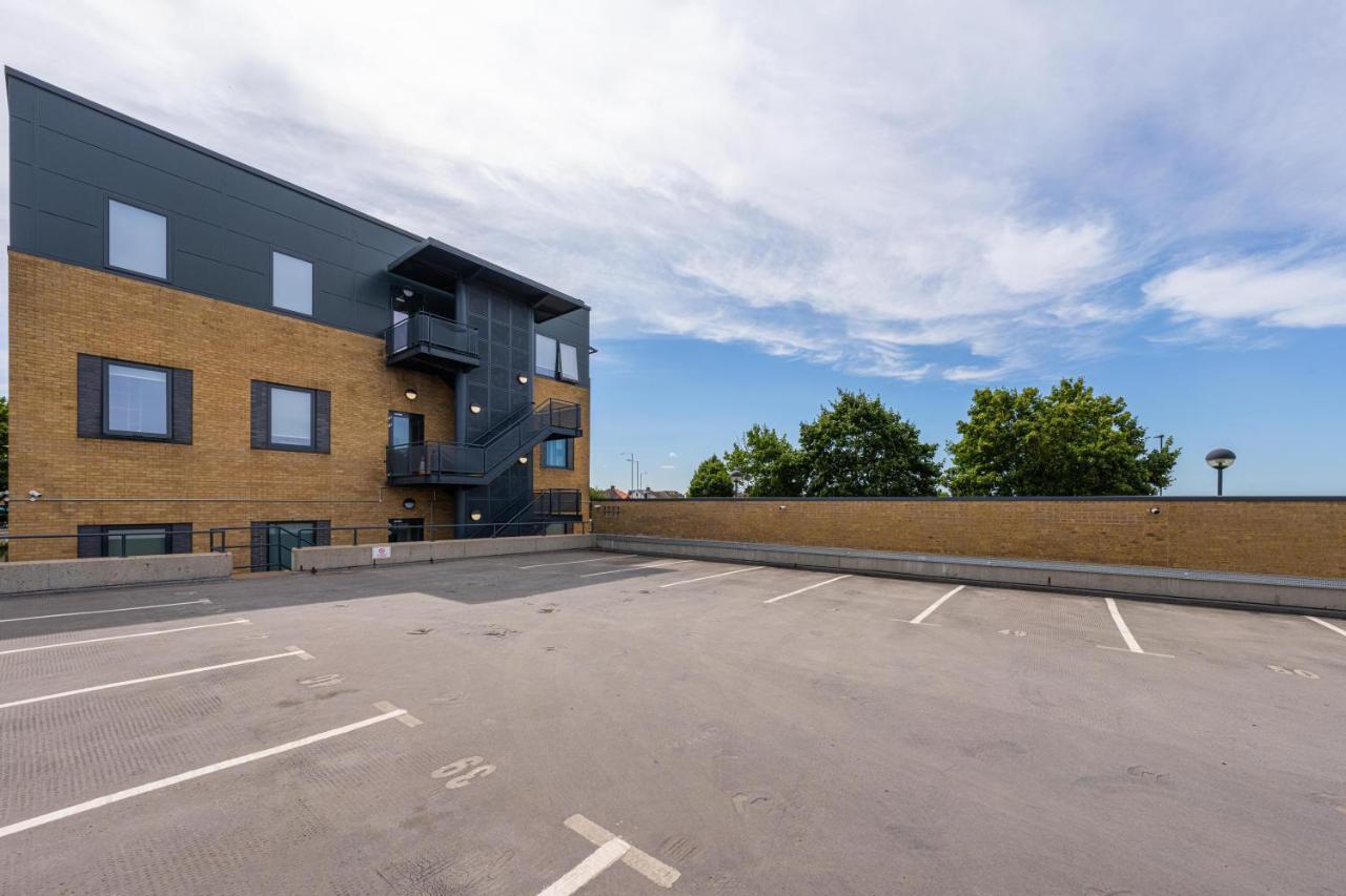 Cozy Apartments - Free Wifi And Parking Onsite Feltham Екстер'єр фото